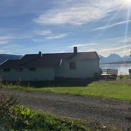 Kystferie Hébergement de vacances Larseng